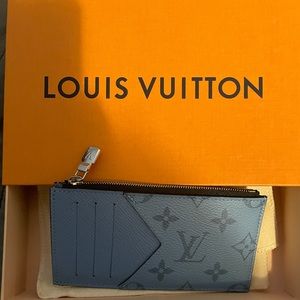 Louis vuitton coin holder